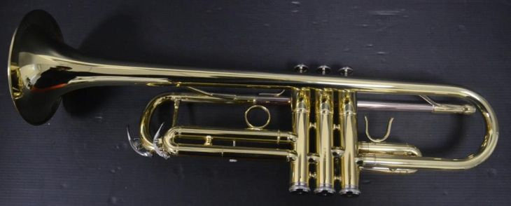 Trompeta Sib Classic TR30 lacada NUEVA - Imagen3