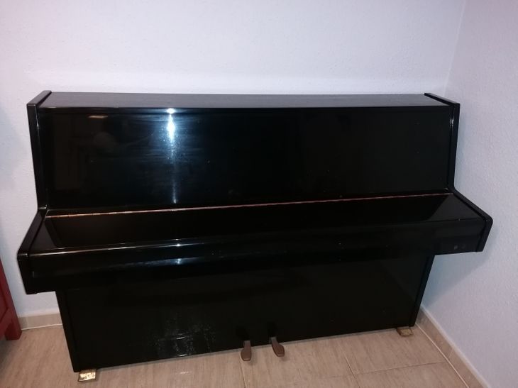 Piano marca Samick German scale - Image5