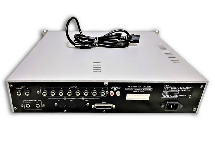 AKAI S3000XL Midi Estéreo Digital Sampler - Image4