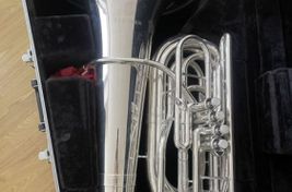 Tuba Eastman EBB524S - Imagen