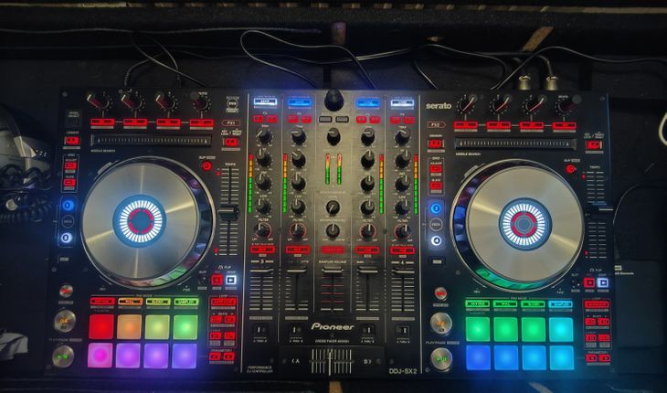 Pioneer DDJ-SX2 Serato DJ Pro - Imagen por defecto