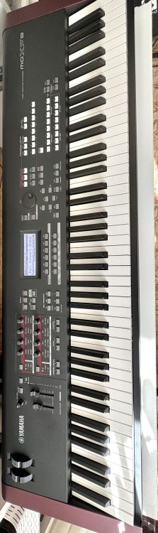 Teclado Yamaha moxf8 - Imagen3