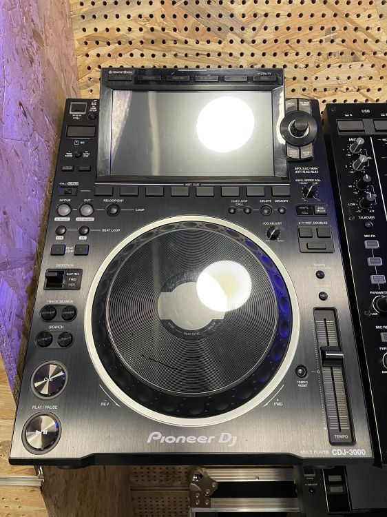 2x Pioneer DJ CDJ-3000 (Decksavers) y 1x DJM-A9 - Bild2