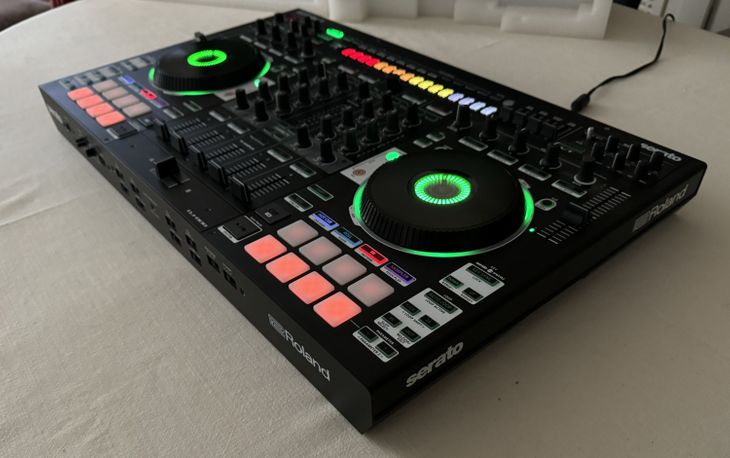 Controladora Roland DJ 808 - Imagen por defecto