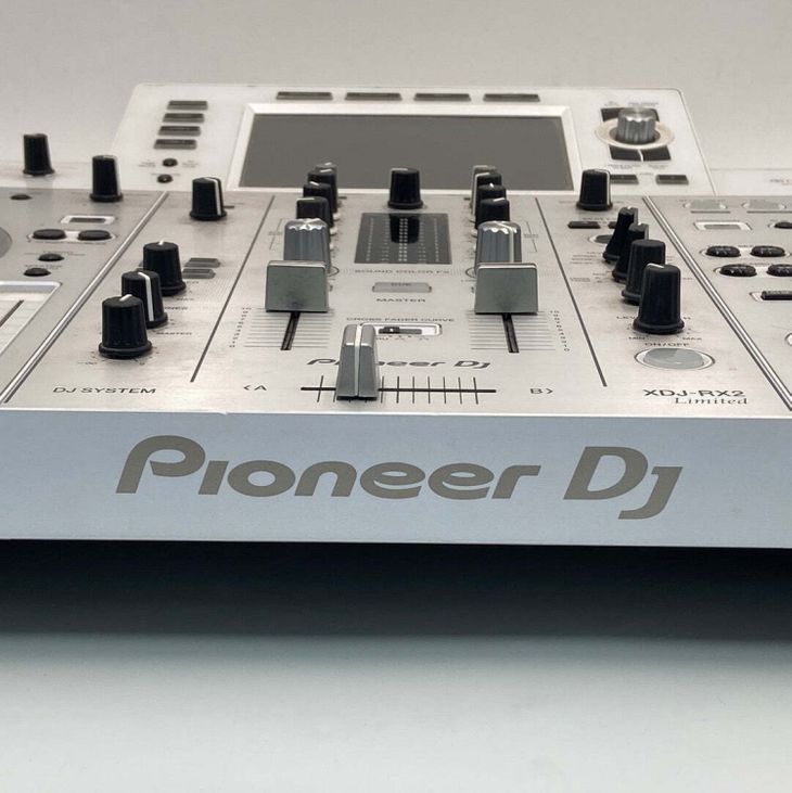 Pioneer-DJ-XDJ-RX2-2 - Image3