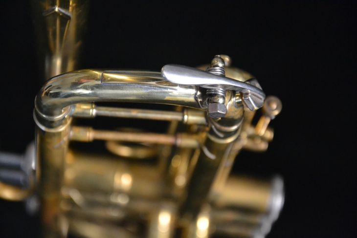 Trompeta Bach Stradivarius pabellón 43* RawBrass - Imagen6