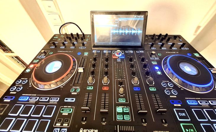 CONTROLADORA DENON PRIME 4 TODO EN 1 - Imagen2