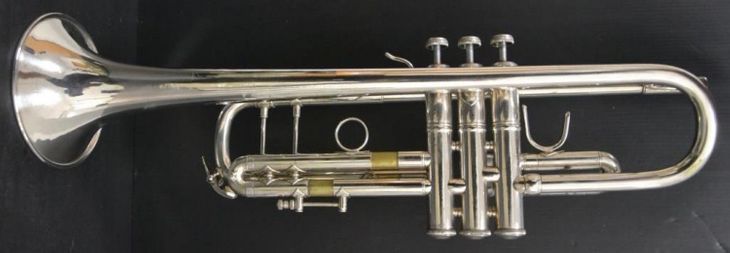 Trompeta Sib Bach Stradivarius 37L - Immagine2