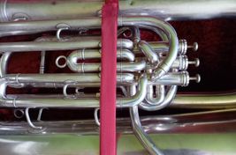 Bajo grande en Sib - Marca Imperial
 - Imagen