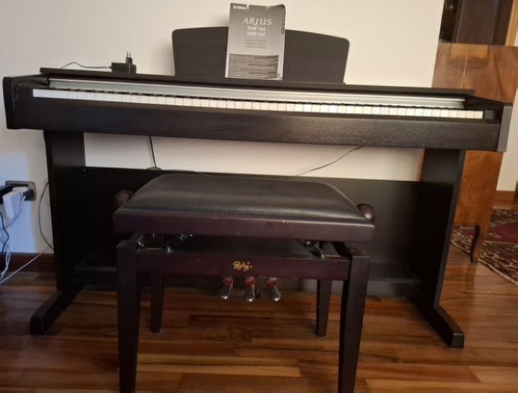 PIANOFORTE DIGITALE YAMAHA ARIUS YDP 141 - Imagen por defecto