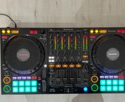 Pioneer DDJ-1000 con maleta Walkasse - Immagine