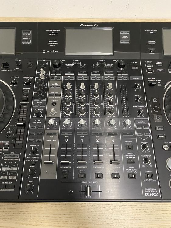 Pioneer DJ DDJ-RZX con decksaver - Immagine4