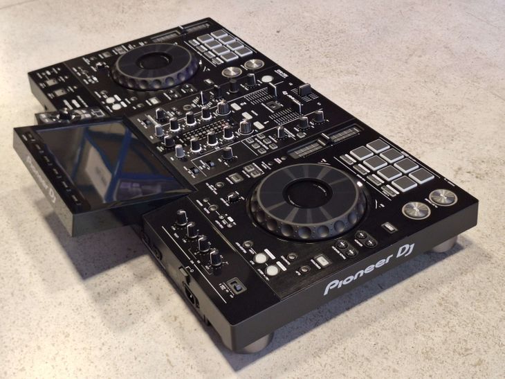 Pioneer DJ XDJ-RX3 - Imagen2