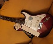 Fender Stratocaster Nueva sin usar - Imagen