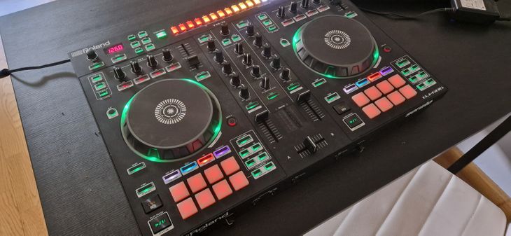 Roland dj 505 - Immagine2