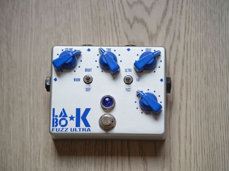 Pédale pour guitare Fuzz Ultra by Labo K effects - Imagen por defecto