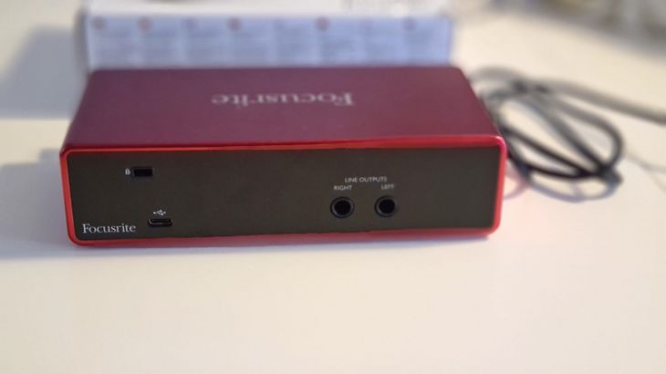 Focusrite Scarlett 2i2 Third-Generation 2-In,2-Out - Image4
