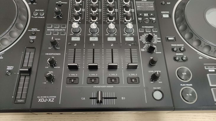 Pioneer DJ XDJ-XZ - Immagine3