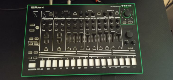 Roland TR8 Caja de Ritmos - Imagen por defecto