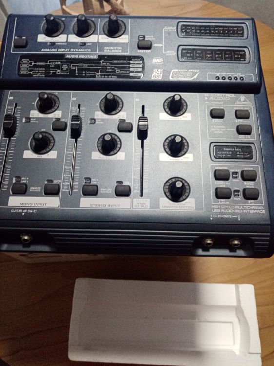 Behringer bca2000 b-control Audio - Imagen3