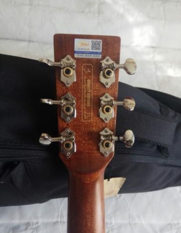 Guitarra electroacústica de alta gama - Imagen4