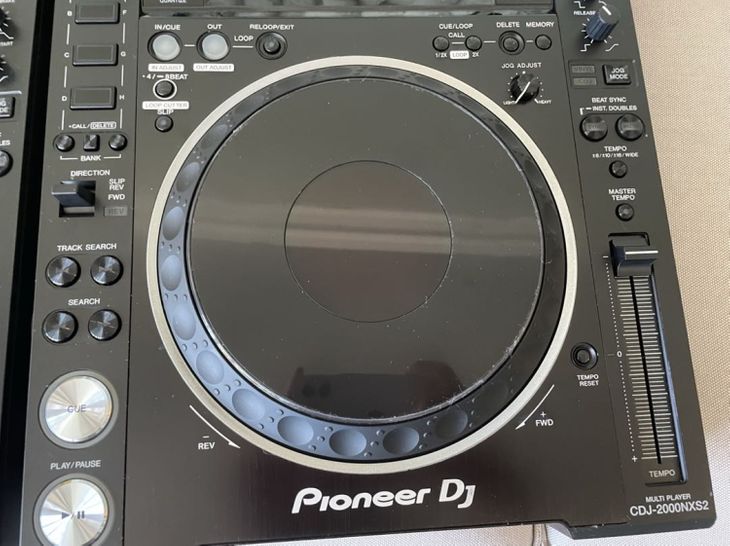 a pair of pioneer cdj 2000 nxs2 - Immagine3