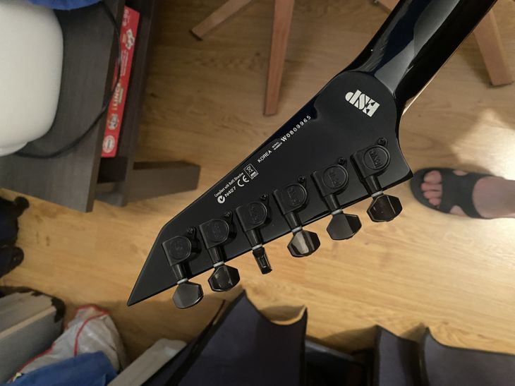 Vendo LTD KH-602 con Set EMG 81-85 - Bild6