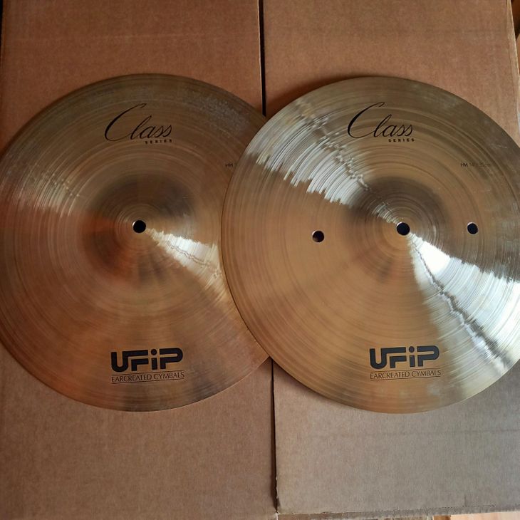 Hi-Hats 14" UFIP Class Series - Imagen por defecto