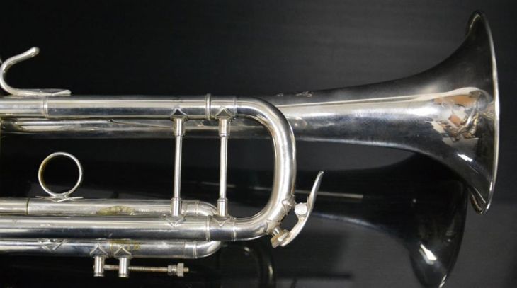 Trompeta Bach Stradivarius pabellón 43 - Image6