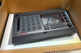 Akai MPC Live III
 - Immagine