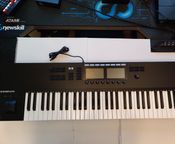 Komplete Kontrol S61MK2 - Imagen