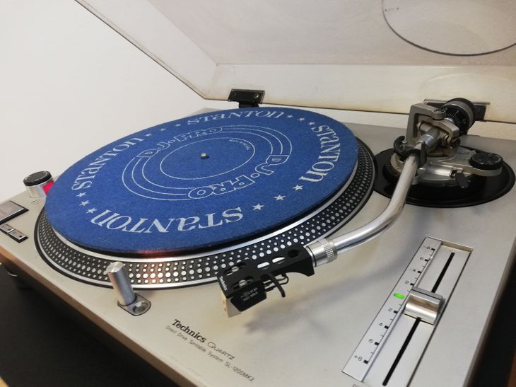 Technics Sl 1200 MK2 - Imagen2