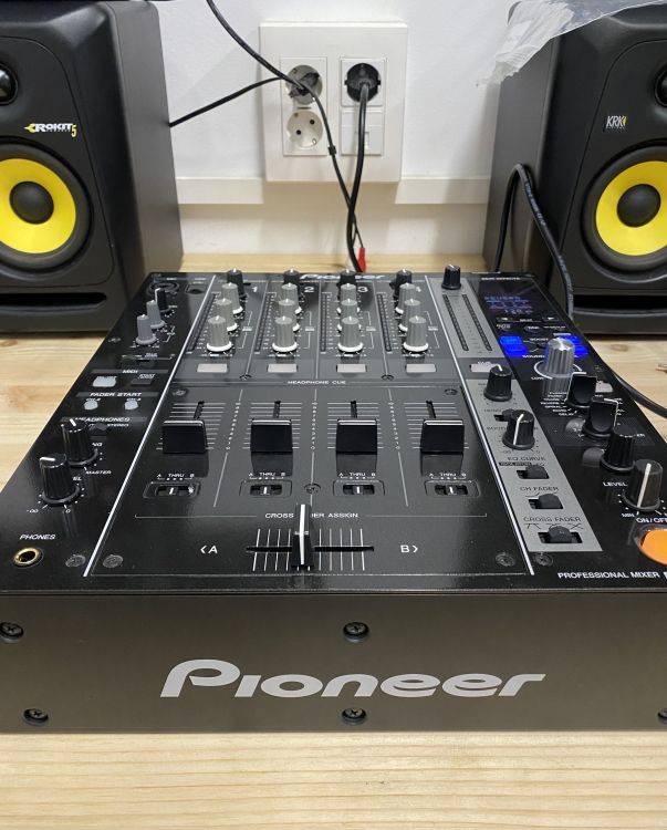 Pioneer DJM-750 - Bild2
