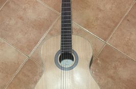 Guitarra Clásica Admira Java - Imagen