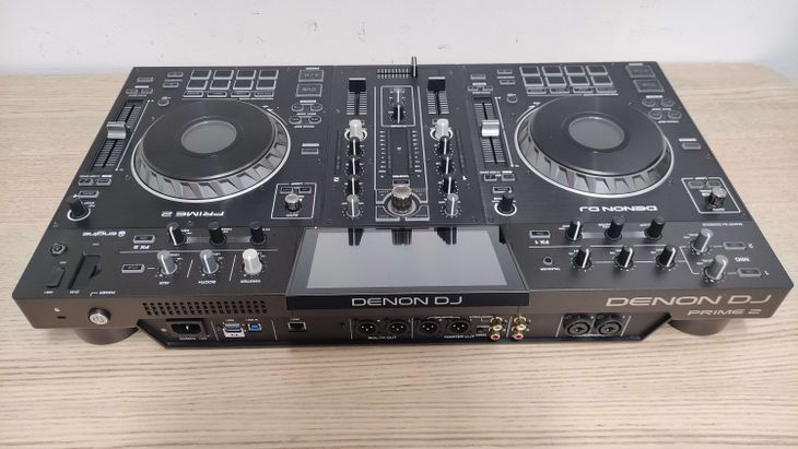 Denon DJ Prime 2 con flightcase y decksaver - Immagine5