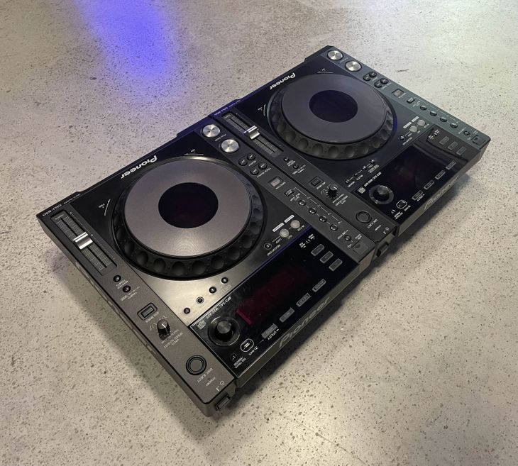 2x Pioneer CDJ-850 - Imagen3
