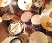 akustisches Schlagzeug
 - Bild