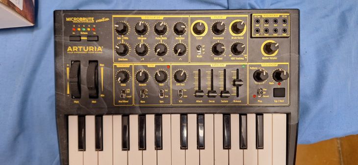 Arturia Microbrute Creation Edition - Imagen por defecto