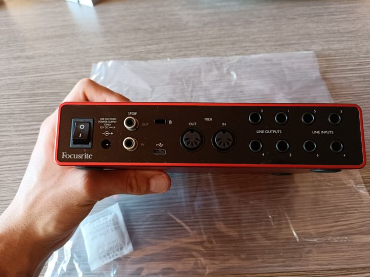 Focusrite Scarlett 8i6 - Bild5