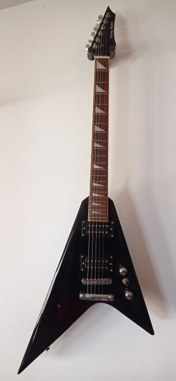 Guitarra eléctrica Harley Benton tipo Jackson - Imagen por defecto