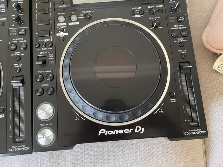 a pair of pioneer cdj 2000 nxs2 - Bild3