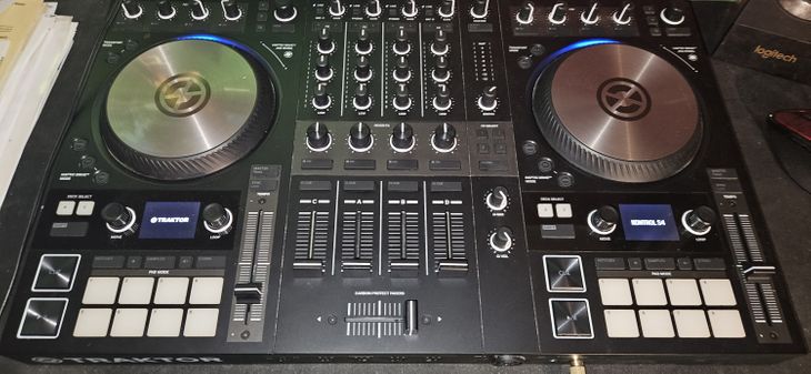 Traktor S4MK3 - Immagine3