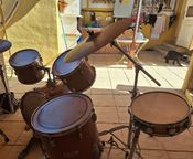 Kit de batería acústica completo profesional. - Immagine