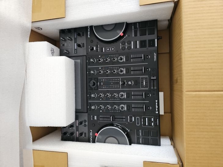 Denon DJ Prime 4 Plus - Imagen2