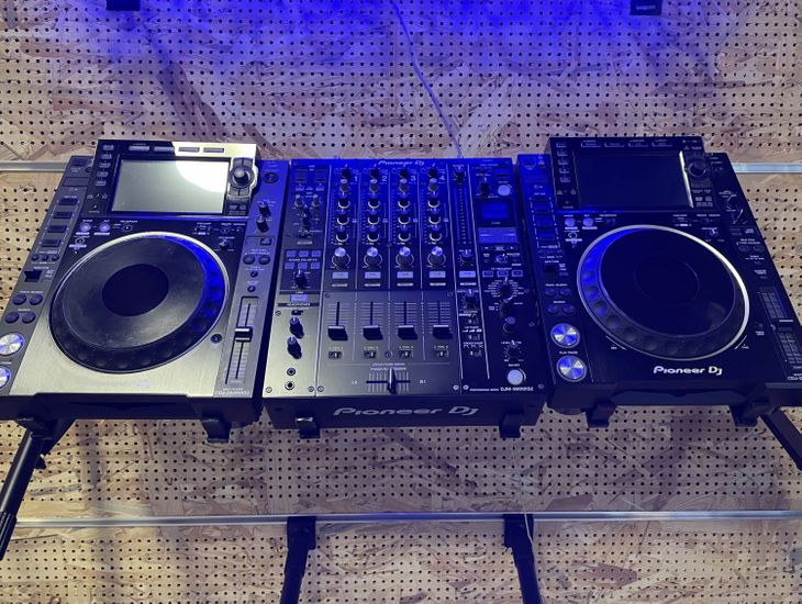 2x Pioneer DJ CDJ-2000NXS2 y 1x DJM-900NX2 - Imagen por defecto