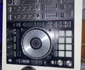 Controlador DDJ-SX3 para DJ
 - Imagen