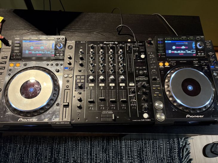 Coppia Cdj 2000 Nexus - Imagen por defecto