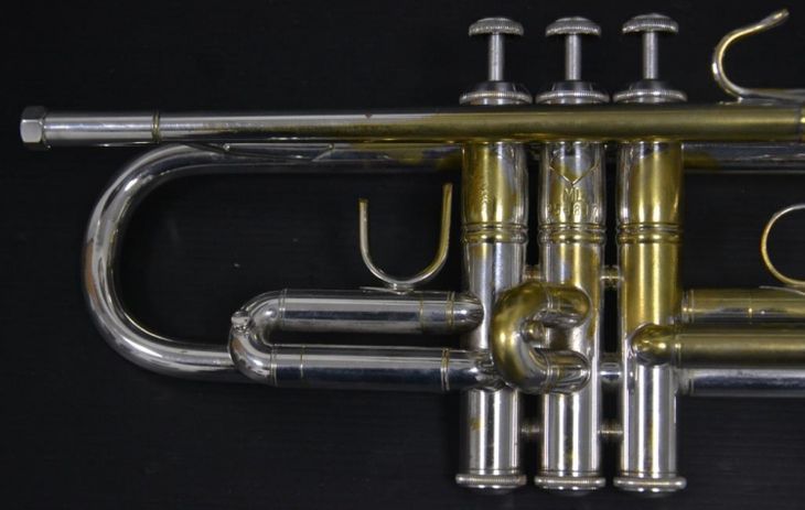 Trompeta Bach Stradivarius 37 en buen estado. - Imagen4