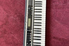 Korg X50-Synthesizer
 - Bild