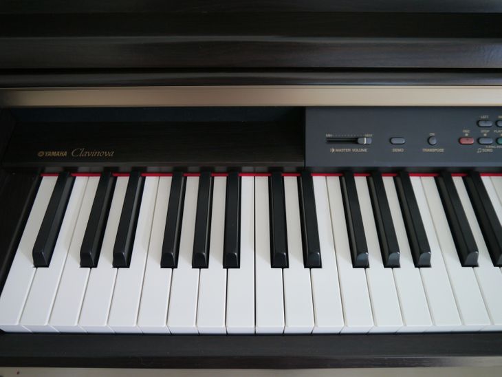 Piano Clavinova Yamaha CLP 230 - Imagen5